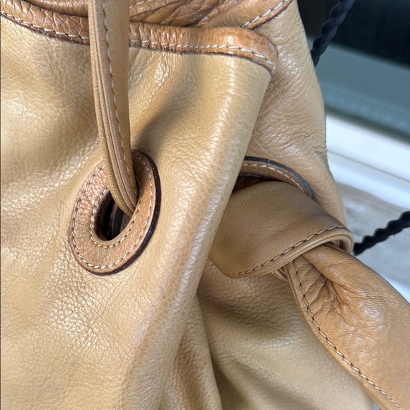 Gorgeous Cavalcanti Tan Leather Shoulder Bag - spacious and very soft - Picture 4 of 11